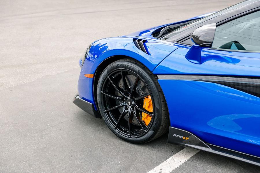Детали экстерьера McLaren 600LT Vega Blue 2019 года  (фото 8 из 36)